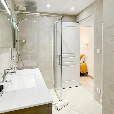 Apartment Lhelvetia - 3 Bedrooms - 3 Bathrooms - Near Croisette